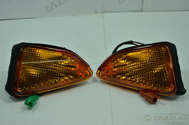 YAMAHA YBR 125 SİNYAL ÖN ÜÇGEN 2004 OEM