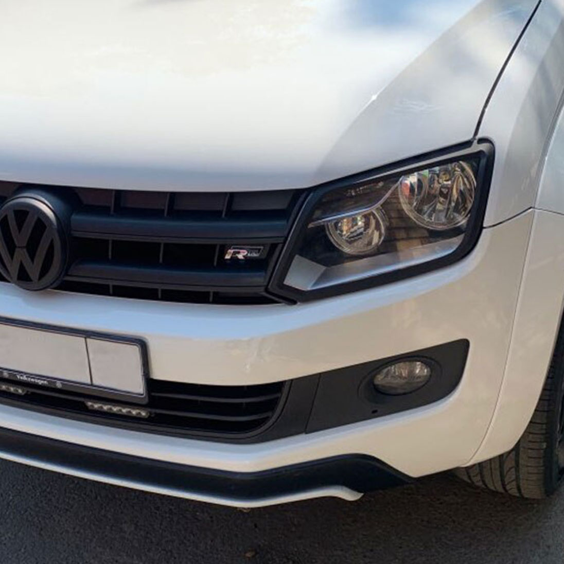 Wolkswagen Amarok Ön Far Çerçevesi