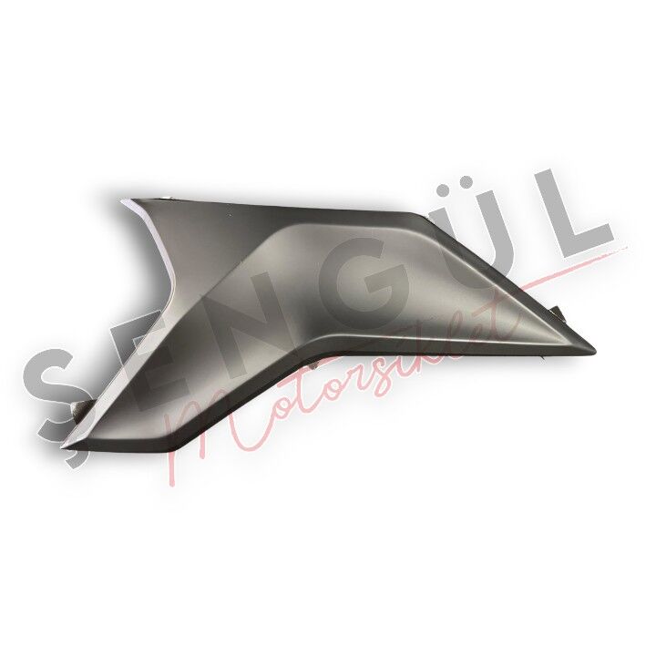 YUKİ YUKİ HAMMER 125 AKÜ KAPAK PLASTİGİ YAN SAĞ YUKİ YUKİ HAMMER 125 AKÜ KAPAK PLASTİGİ YAN SAĞ